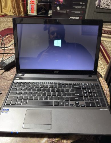 Acer cm 5